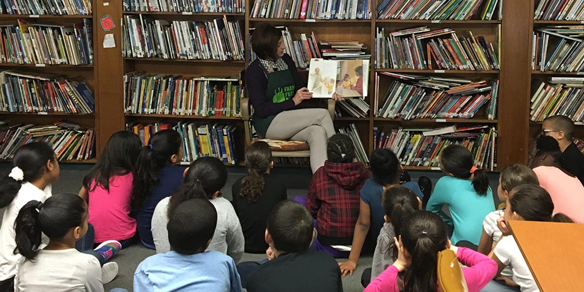 FFRI_NutritionEd_F2S-featured Photo of children participating in Farm to School programming
